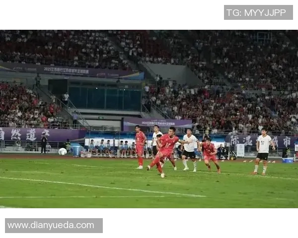 竞技播报全力以赴球队冲刺联赛目标展现拼搏精神与团队合作