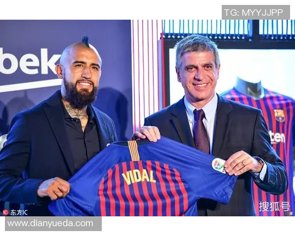 比达尔重返巴萨，官方签约引热议，球迷畅想下赛季阵容