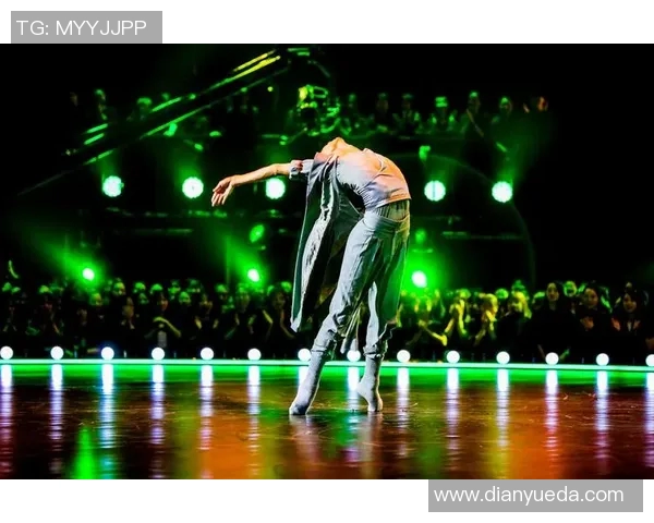 韩式足球女团舞曲风暴：运动与舞蹈的完美融合